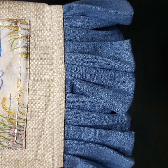 Brownlow Gifts "Beach Chair" by Susan Winget Blue Ruffled Trim 100% Cotton Towel - Picture 4 of 8